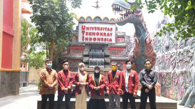 Tim Universitas PTS Terbaik di Sumatera, Teknokrat Indonesia Raih Juara 