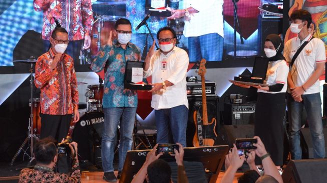 Memanfaatkan Musik untuk Menyebarkan Nilai-Nilai Pancasila ke Generasi Milenial