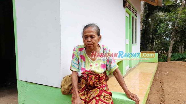 Hidup Sebatang Kara, Nenek di Banjar Menyambung Hidup dari Seikat Lidi