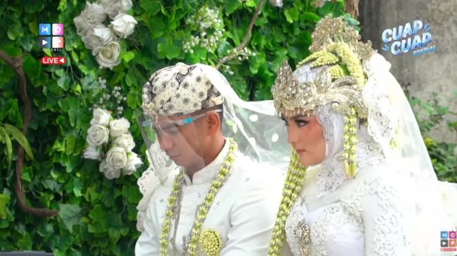 Momen pernikahan Ridho DA dan Syifa. [YouTube/MOP Channel]
