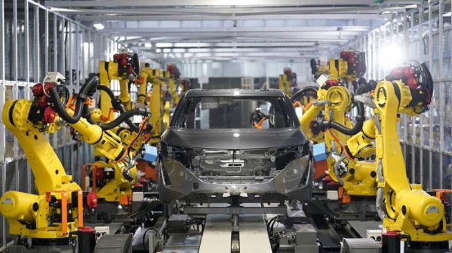 Pabrik Nissan di Tochigi, Jepang yang hampir seluruh prosesnya menggunakan robot [Nissan via ANTARA]