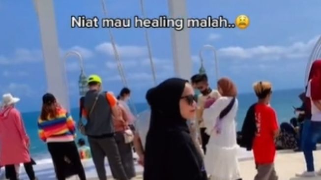 Viral Video Warganet Malah Syok Pas Sampai Lokasi Wisata: Niat Healing Malah Pusing