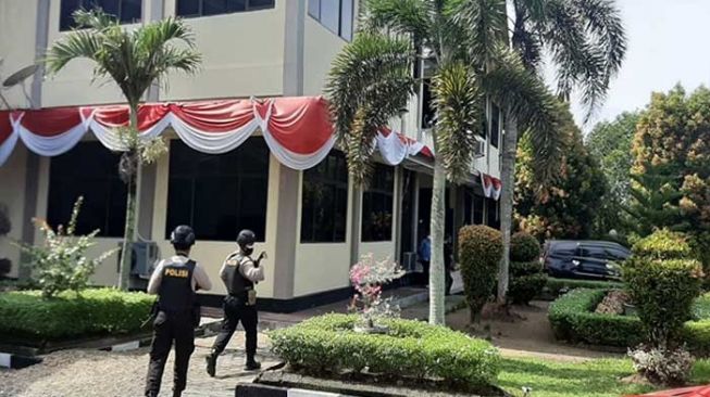 Kantor Bupati Kuansing Digeledah, Diduga Terkait OTT KPK