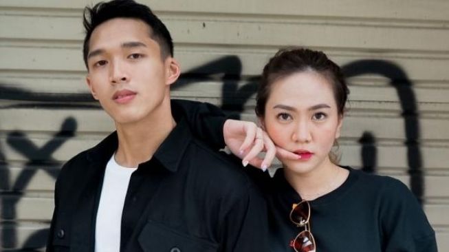 Bikin Patah Hati Penggemarnya, Jonatan Christie Sah Jadi Suami Shanju Eks JKT48