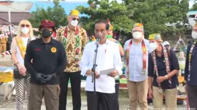 Tinjau Vaksinasi Door to Door di Tarakan, Jokowi: Percepat Capaian Vaksinasi Nasional