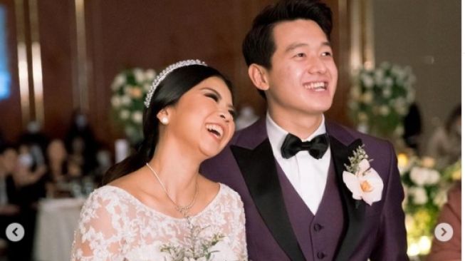 6 Potret Pernikahan Pebulu Tangkis Indonesia, Romantis di Pelaminan