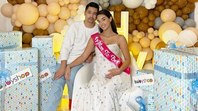 9 Momen Gender Reveal Vanessa Lima, Istri Erick Iskandar yang Makin Cantik saat Hamil