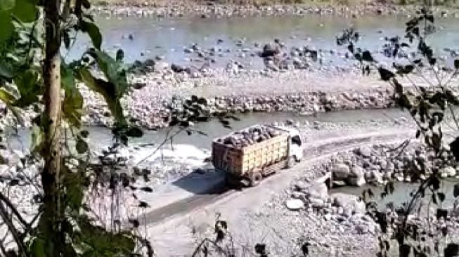 Sumur Tercemar, Warga 4 Pedukuhan di Nanggulan Tolak Penambangan Pasir di Kali Progo