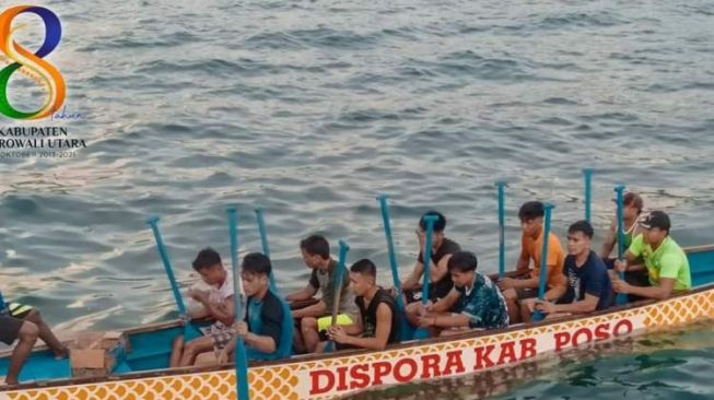 13 Tim Siap Bertarung Lomba Perahu Naga di Pelabuhan Kololonodale Sore Ini