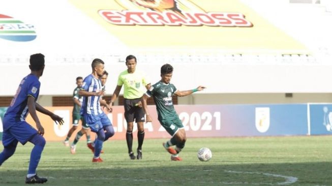 PSPS Riau menaklukkan PSMS Medan 1-0 pada laga lanjutan Grup A Liga 2 Indonesia di Stadion Gelora Jakabaring Palembang, Sumatera Selatan. [ANTARA] 