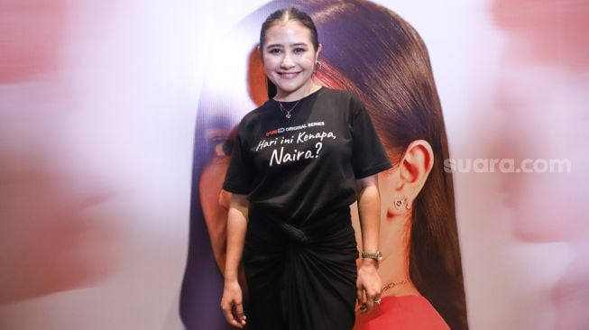 Prilly Latuconsina Pamer Video Gandengan Mesra dengan Cowok, Warganet Auto Jantungan