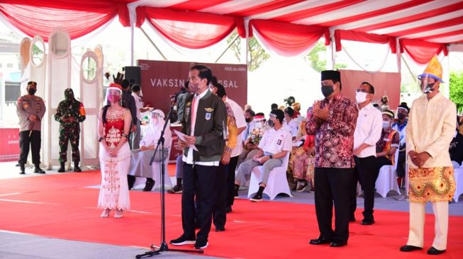 Jokowi Targetkan 70 Persen Vaksinasi Nasional Tercapai Akhir Tahun