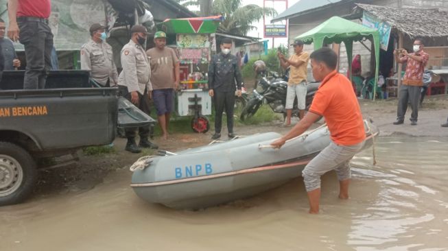 Banjir merendam ratusan hektare lahan dan ribuan rumah di Serdang Bedagai. [Ist] 