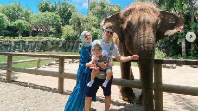 Liburan Citra Kirana dan Rezky Aditya di Bali. [Instagram/citraciki]