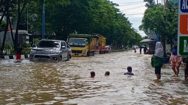 Pengamat: Banjir di Samarinda Lama Karena Rusaknya Ruang Sungai di Hulu dan Tengah
