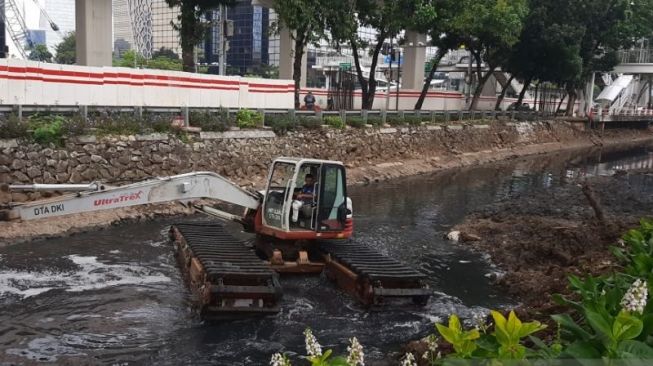 Antisipasi Banjir, Pemkot Jaksel Imbau Warga Tak Dirikan Bangunan Dekat Kali