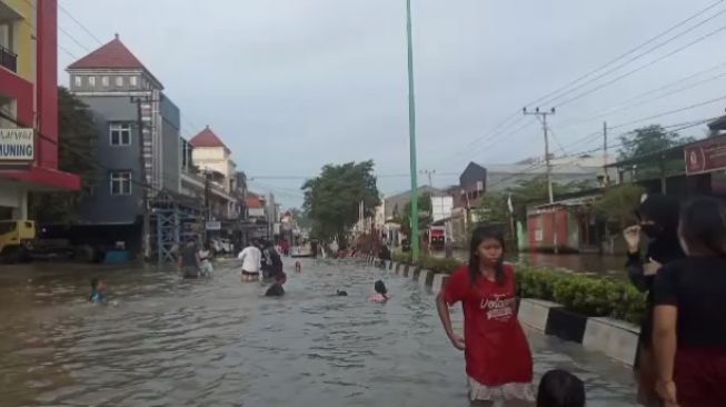 Bukan Cuma Hujan, Ini Alasan Tinggi Genangan Banjir Naik di Beberapa Bagian Kota Samarinda