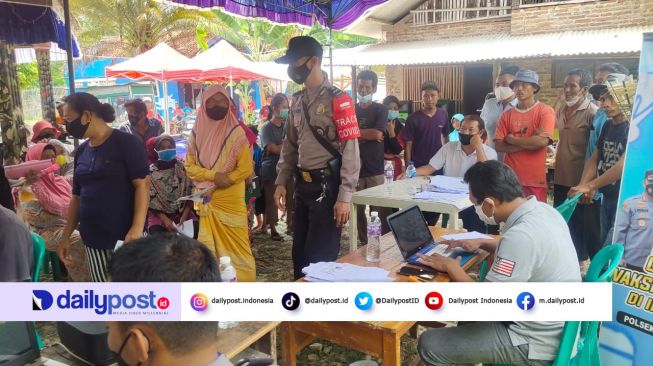 Kegiatan Vaksinasi Masal Dimonitoring Polsek Sukagumiwang