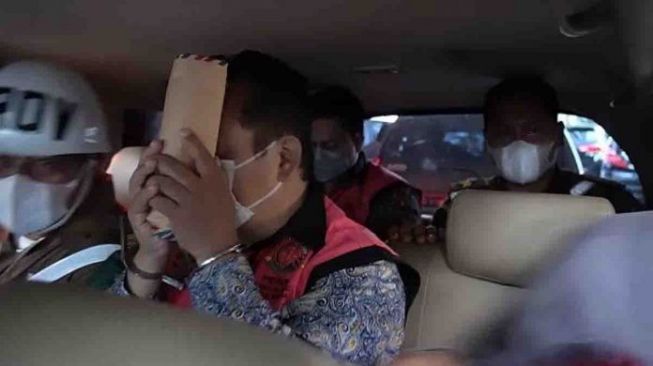 Kejagung Tahan 3 Tersangka Kasus Transaksi Fiktif Rp149 M Perum Perindo