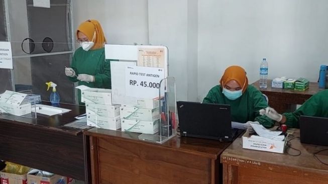 Awal Tahun Nanti Tarif Tes Antigen di Tujuh Stasiun Daop 7 Madiun Jadi Rp 35 Ribu