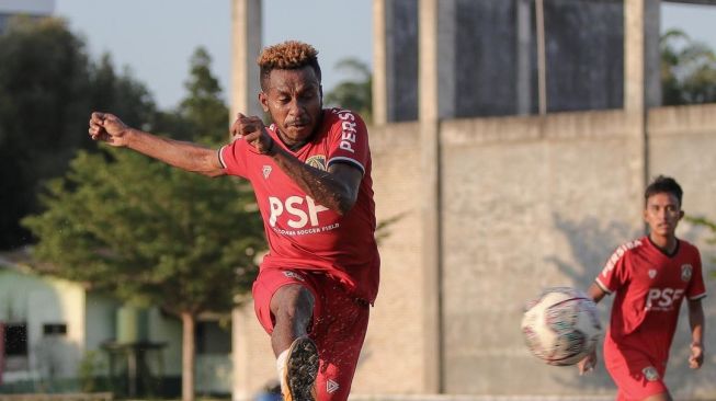 Sesi latihan Persiba Balikpapan. [Instagram/@persibabpp]