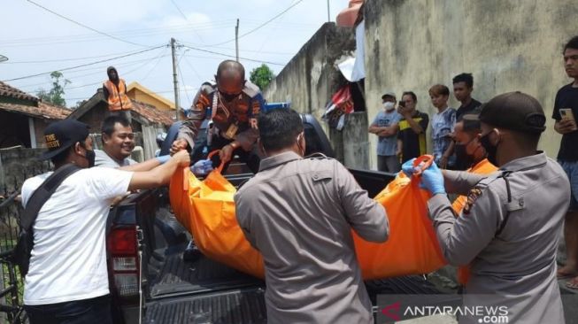 Tak Pernah Ada Masalah, Keluarga Kaget Tahu Herna Bunuh Diri di Kamar Kos