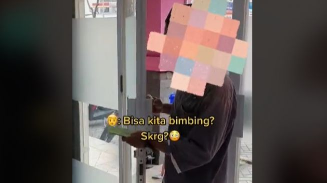 Pria minta sumbangan tawarkan bimbingan mengaji (tiktok)