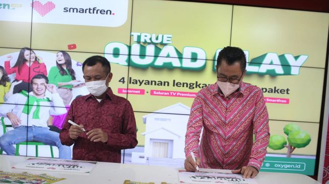 Mou Smartfren dan Moratel, hadirkan True QuadPlay, Senin (25/10/2021). [Smartfren] 