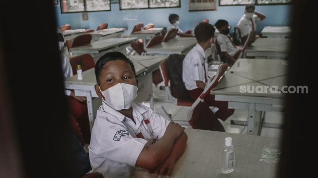 Wali Kota Surabaya Ingatkan Sekolah Terapkan Prokes Ketat saat PTM