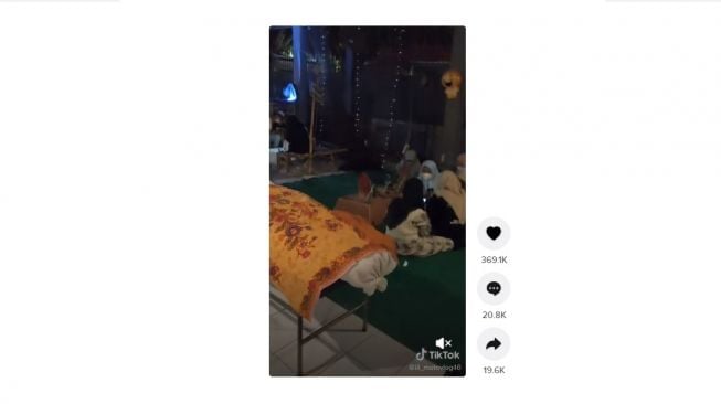 Warkop bertema horor, sekaligus uji nyali. [TikTok]