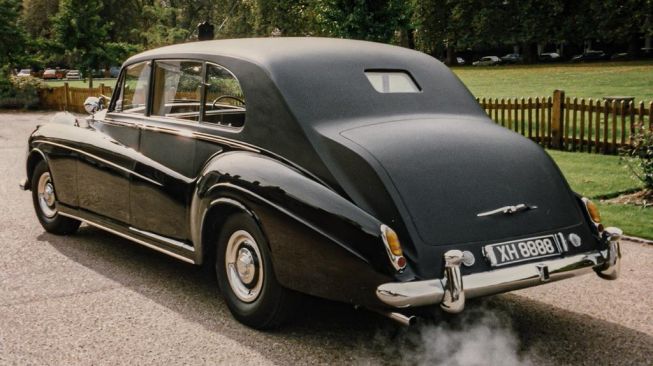 Rolls-Royce Phantom V (5AT30) diluncurkan pada 1959 untuk menggantikan Rolls-Royce Silver Wraith [Rolls-Royce Motor Cars].