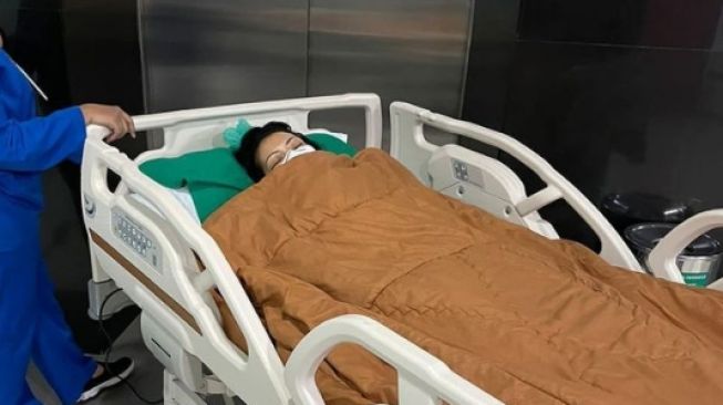 Kondisi terkini Melanie Subono setelah operasi tumor. [Instagram/melaniesubono]