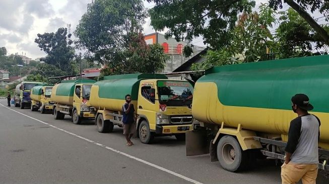 Truk Pelanggar Beban di Jalan Bontang Lestari Cuma Diberi Peringatan