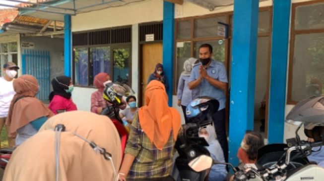 Pelayanan Jelek, Emak-Emak Geruduk Kantor PDAM Cianjur, Dirut: Berhenti Saja Langganan