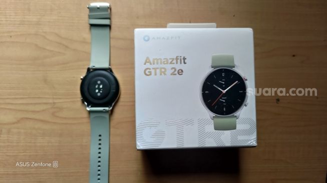 Amazfit GTR 2e. [Suara.com/Dicky Prastya]