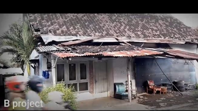 Potret Rumah Masa Kecil Dono Warkop. [Youtube/B Project]