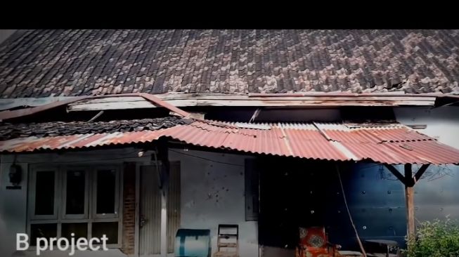 Potret Rumah Masa Kecil Dono Warkop. [Youtube/B Project]