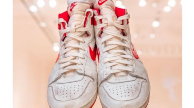 Pecah Rekor, Sepatu Michael Jordan Terjual Rp 21 Miliar