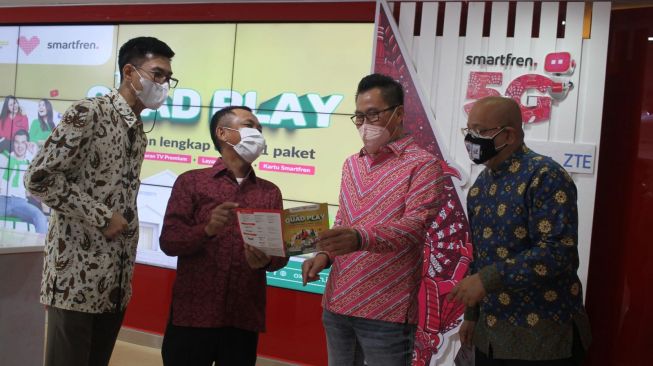 Mou Smartfren dan Moratel, hadirkan True QuadPlay, Senin (25/10/2021). [Smartfren] 