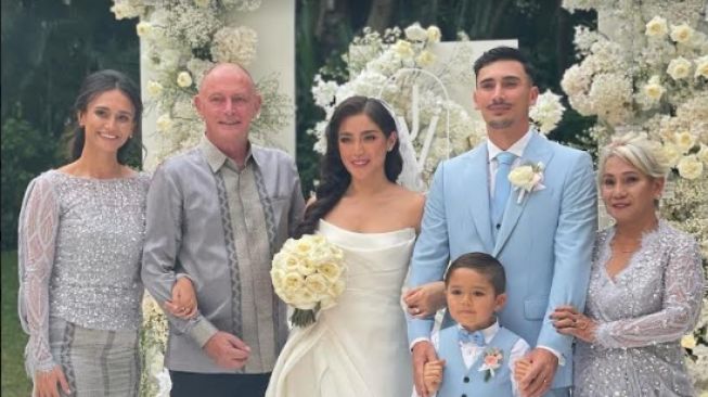 Sah Menikah, Jessica Iskandar Pamer Kemesraan dengan Vincent Verhaag