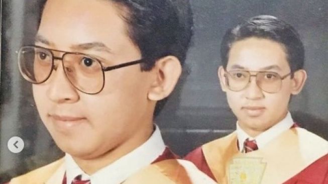 Pangling, Berikut Deretan Foto Lawas Momen Wisuda Politisi