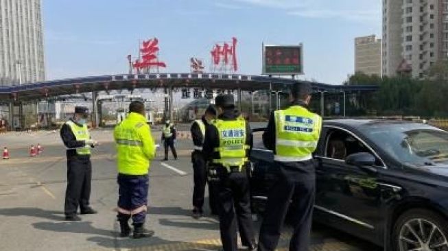 Deteksi 29 Infeksi Baru, China Kembali Lockdown Kota Lanzhou