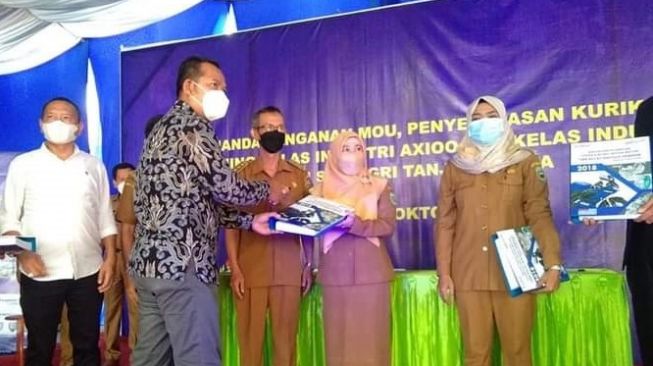 Fasilitasi SMK Binaan, Main Dealer Yamaha PT Thamrin Brothers Dukung Dunia Pendidikan