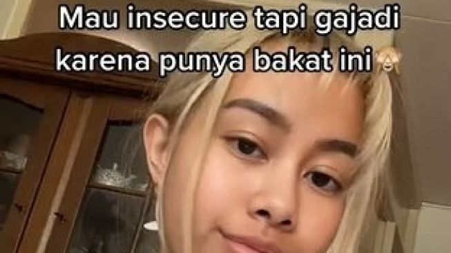 Viral Cewek Tak Jadi Insecure Karena Punya Bakat Ngulek Sambal Pakai Tenaga Dalam. (TikTok)