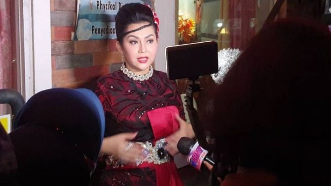 Dalami Dunia Spiritual, Ratna Listy Diprotes Anak dan Dijauhi Rekan Artis