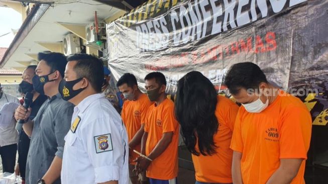 Berbekal Tanda Tangan dan Identitas Palsu Larikan Dana Pinjaman, 4 Tersangka Ditangkap