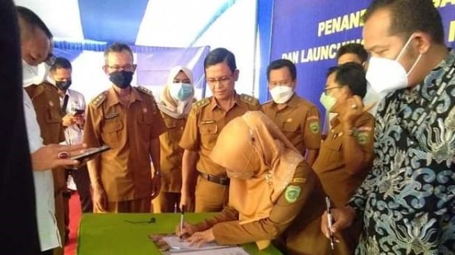 Main Dealer Yamaha PT Thamrin Brothers penandatanganan MoU SMK Binaan Yamaha se-Kabupaten Ogan Ilir dan Ogan Komering Ilir (OKI) [Yamaha Territory V].