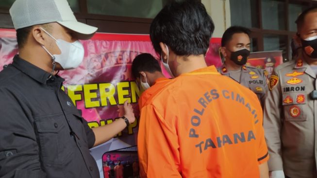 Bikin Ulah, Dua Anggota Geng Motor Di Bandung Terancam 12 Tahun Bui ...