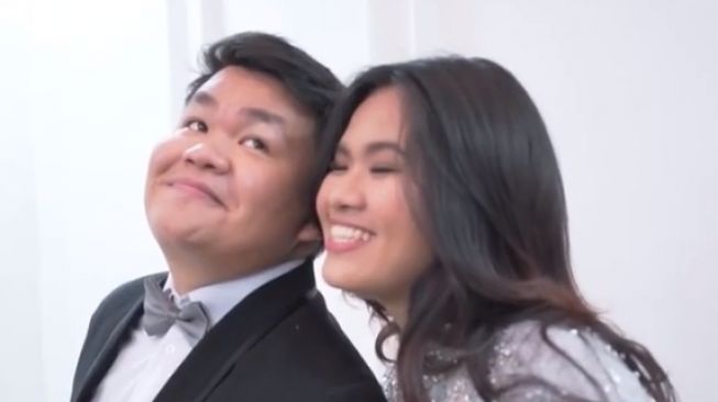 Kiki eks CJR Mendadak Pamer Fitting Baju Pengantin, Segera Menikah?