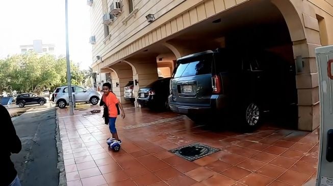 Berusia 8 Tahun, Bocah Keturunan Madura ini Jadi Miliarder di Arab Saudi